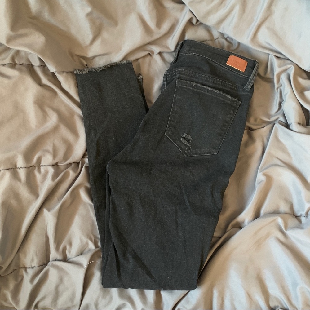 NEVER WORN BLACK JEANS